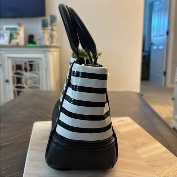 Kate Spade Black and White Striped Handbag - Picture 5 of 11